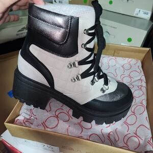 SUGAR NWT WOMENS CALLING SIZE 7.5 LUG BOOTS